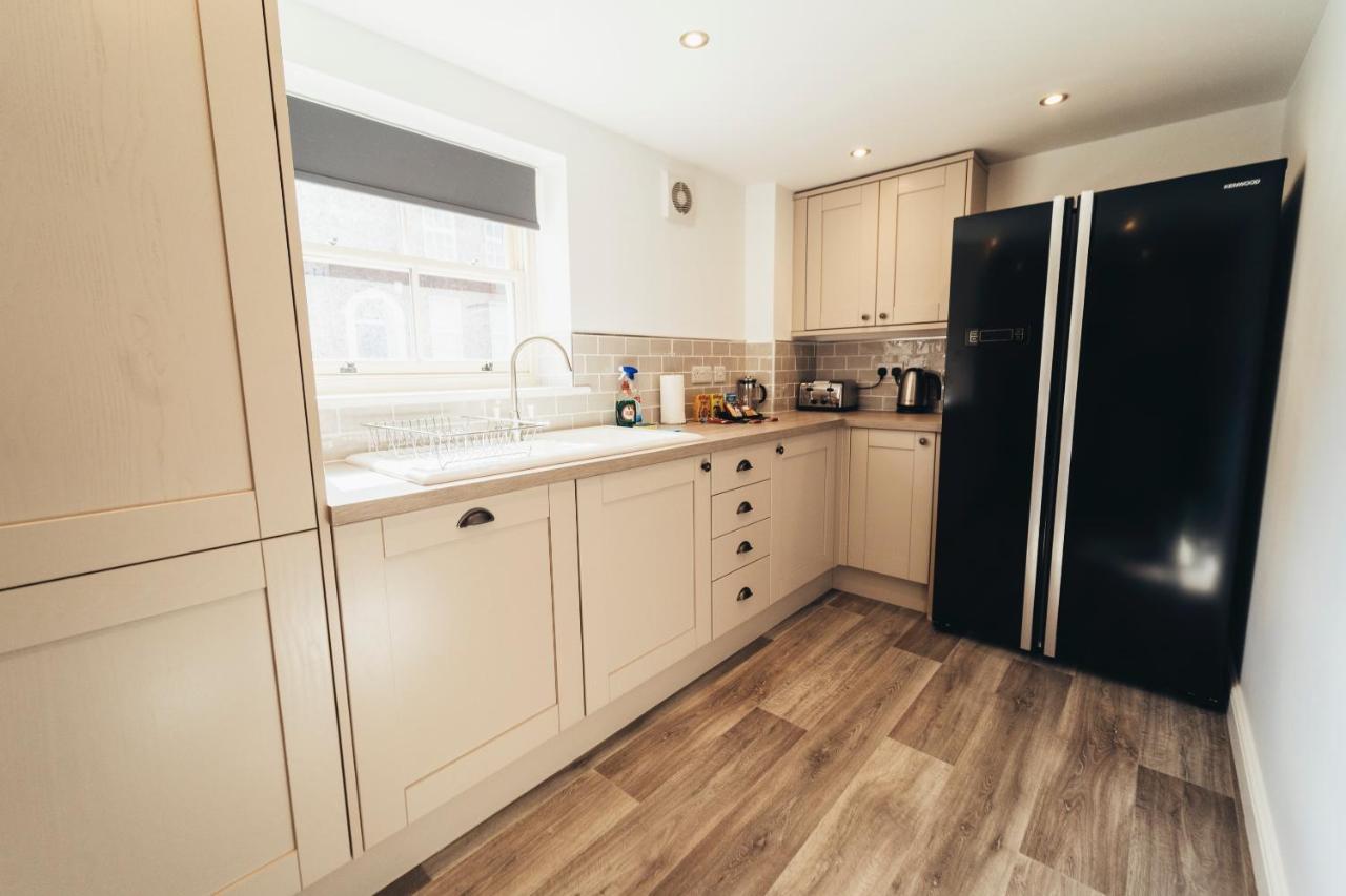 The Company, Mill Street Apartment