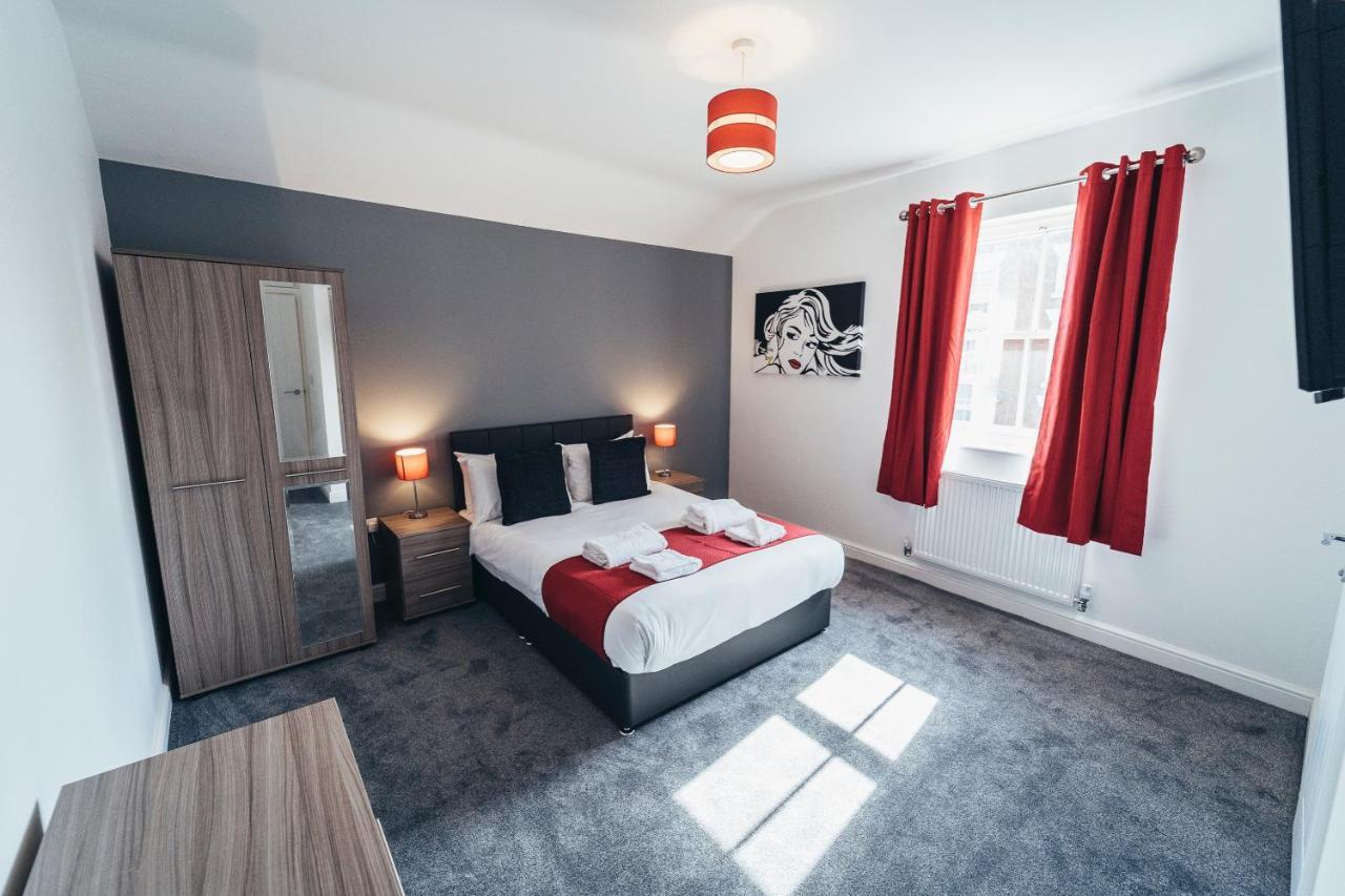 The Company, Mill Street Apartment *
